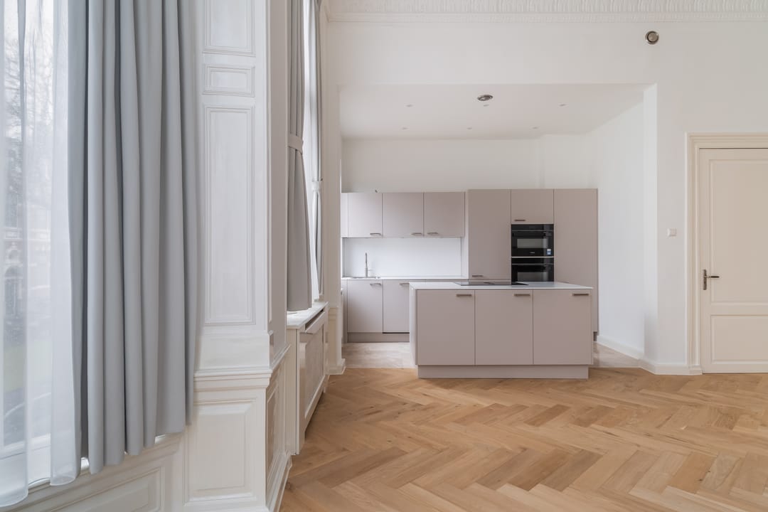 Photo 2 of Surinamestraat 9-A