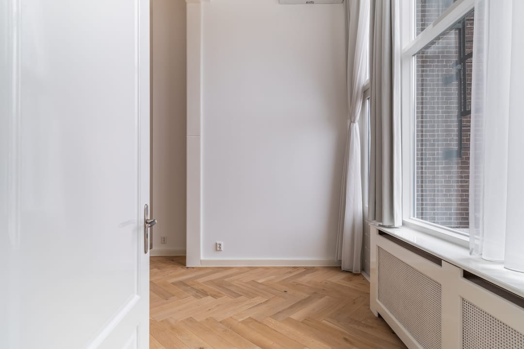 Photo 32 of Surinamestraat 9-A