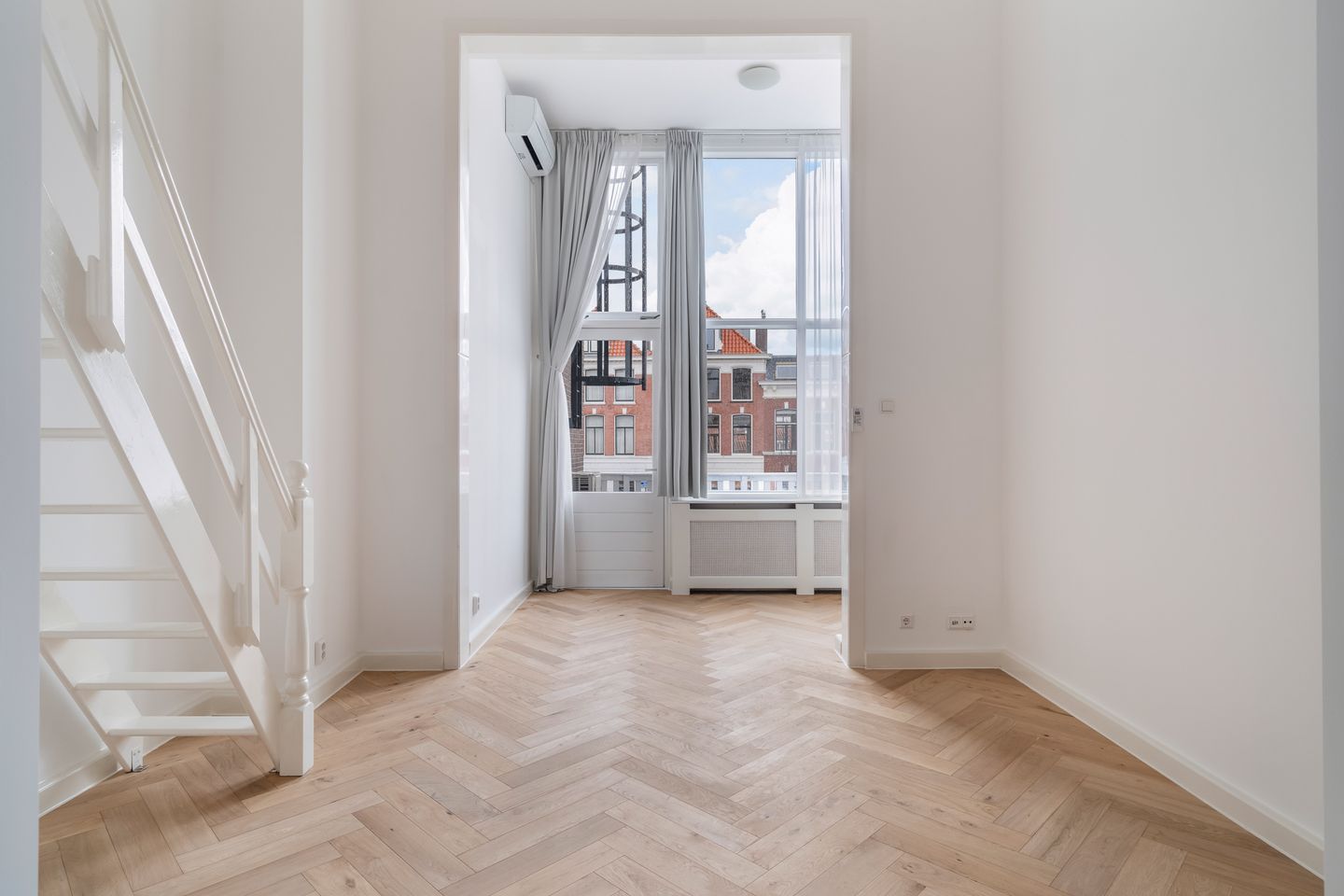 Photo 34 of Surinamestraat 9-A