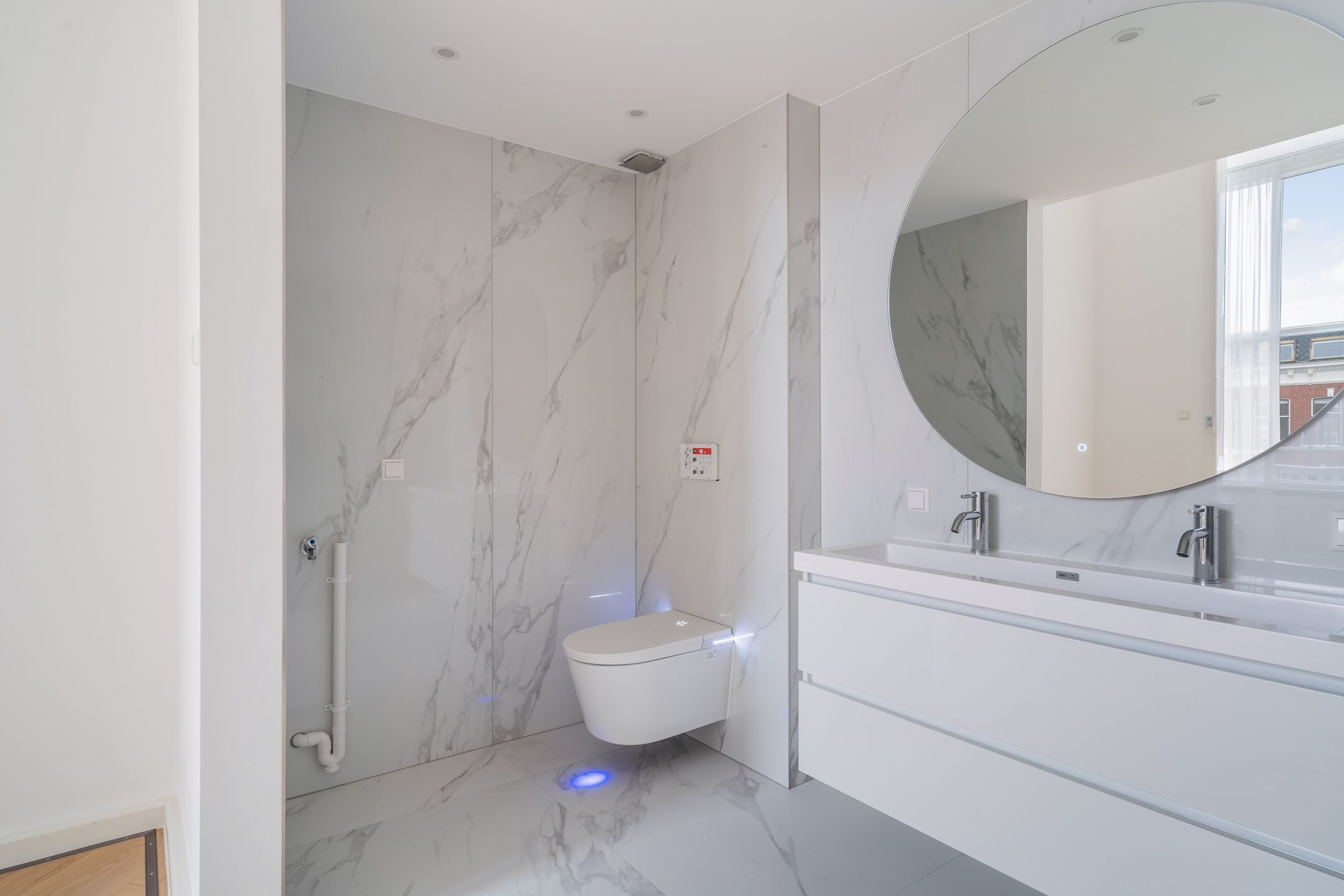 Photo 39 of Surinamestraat 9-A