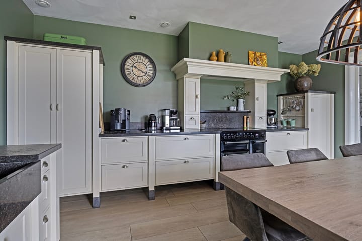 Foto 28 van J. Abelnstraat 6