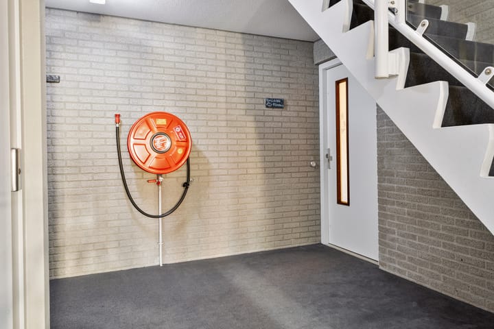 Foto 7 van Peter Benensonstraat 12