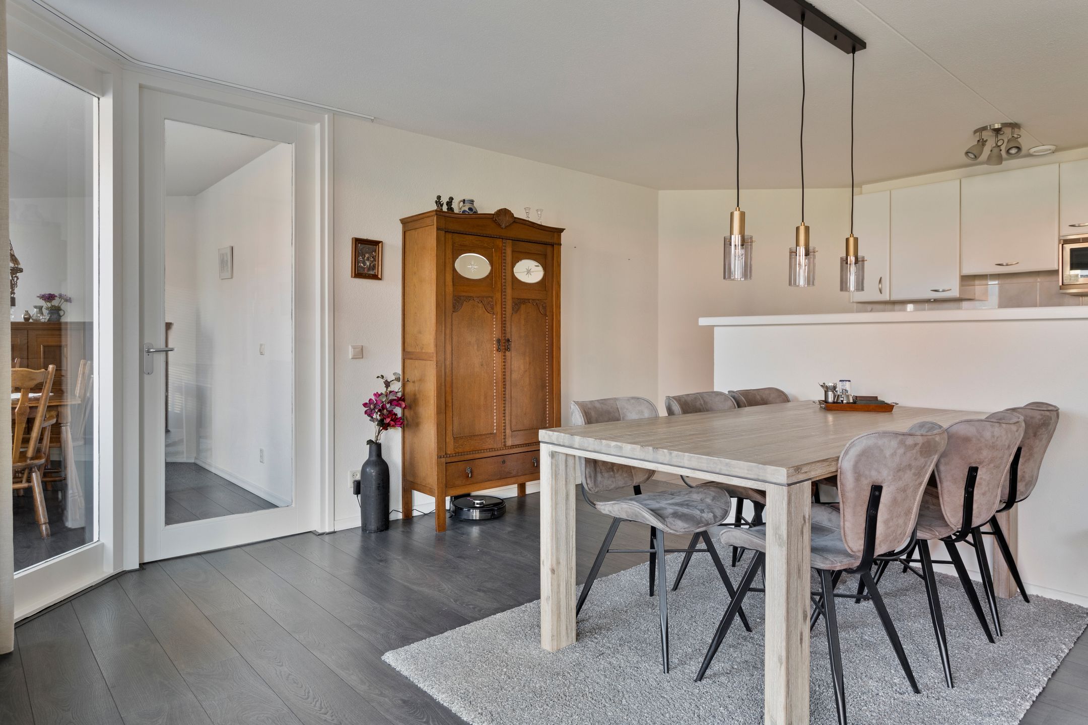 Foto 15 van Peter Benensonstraat 12