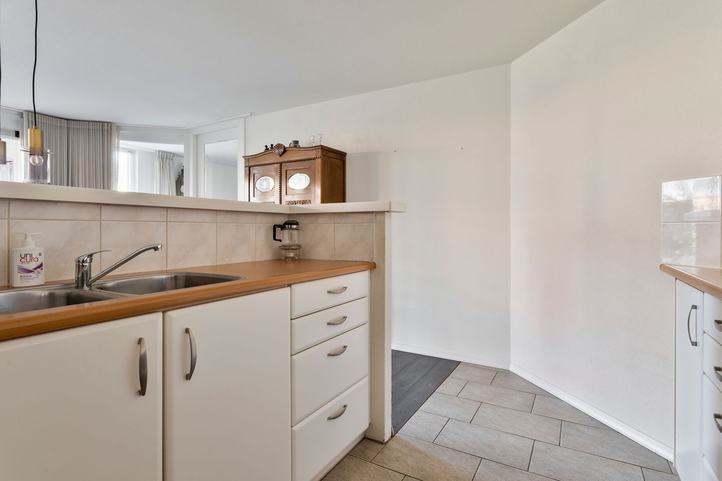 Foto 20 van Peter Benensonstraat 12