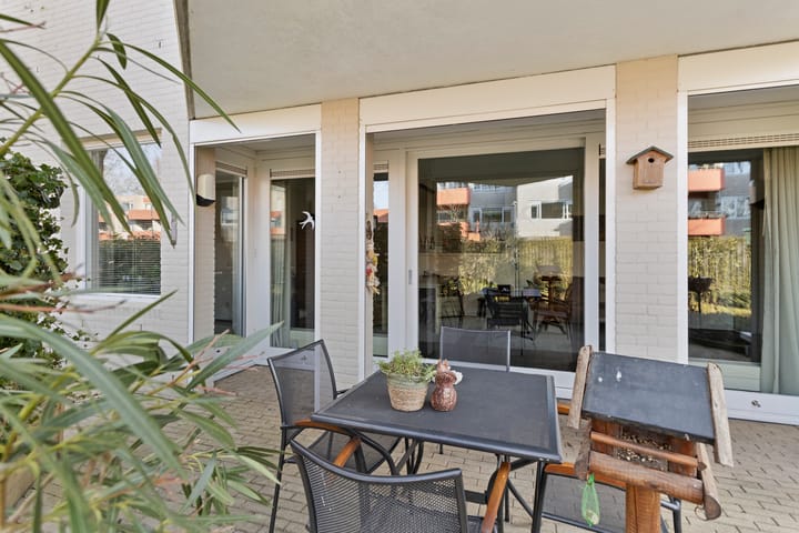 Foto 26 van Peter Benensonstraat 12