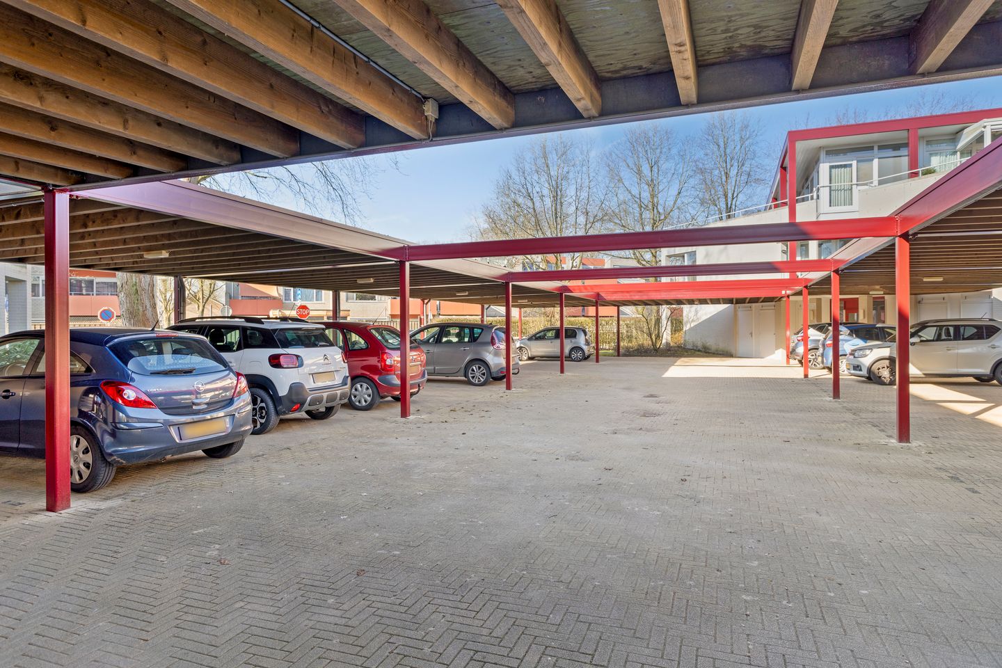 Foto 34 van Peter Benensonstraat 12