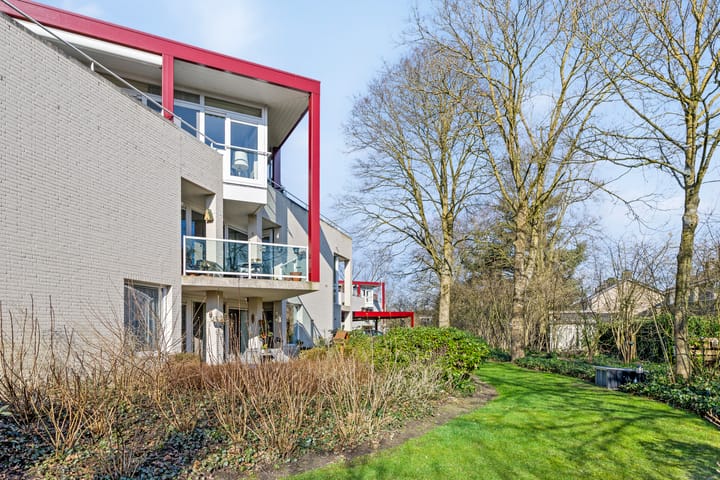 Foto 39 van Peter Benensonstraat 12