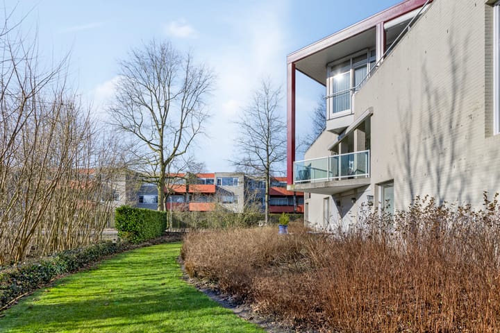 Foto 41 van Peter Benensonstraat 12