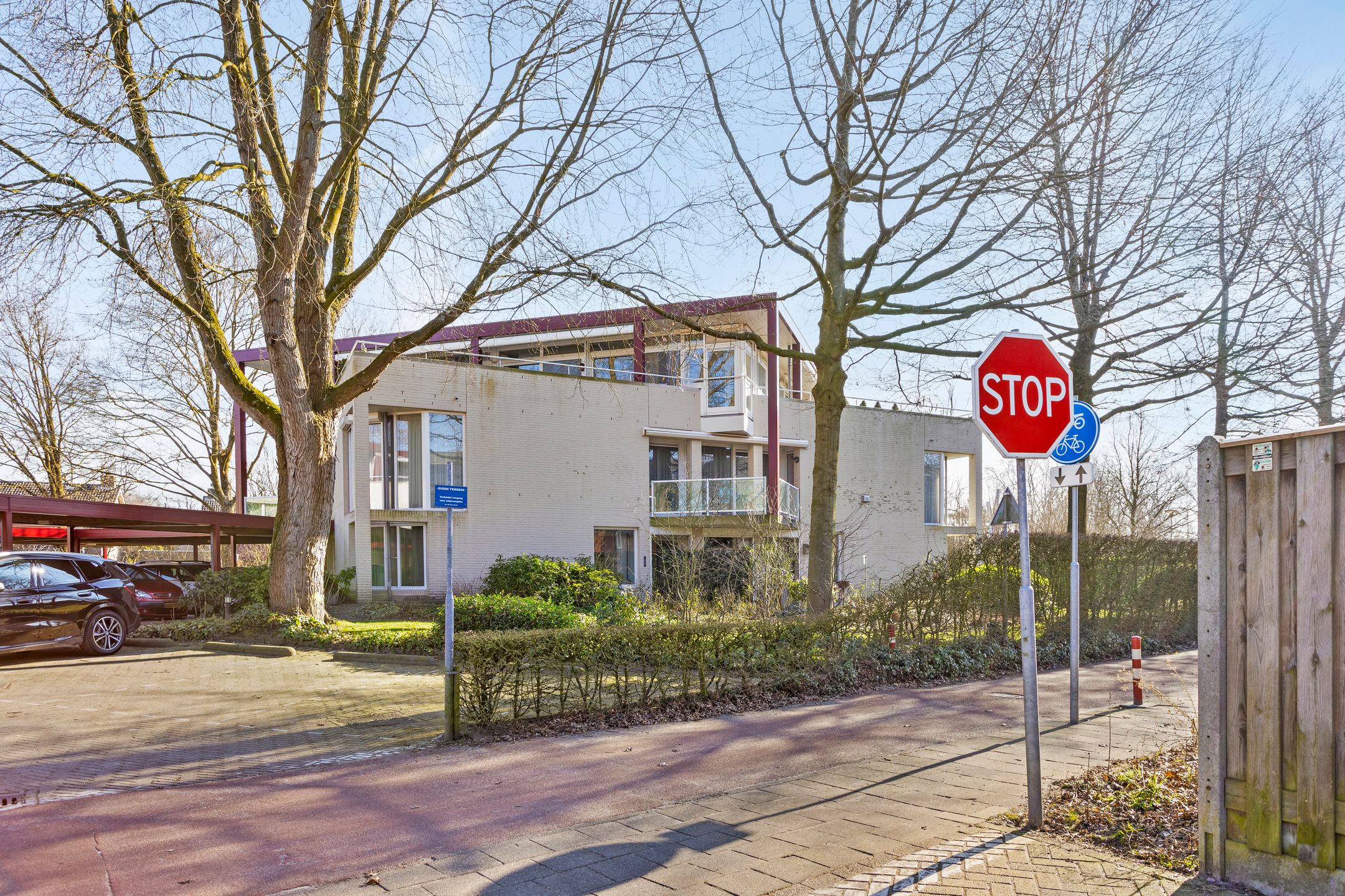 Foto 42 van Peter Benensonstraat 12