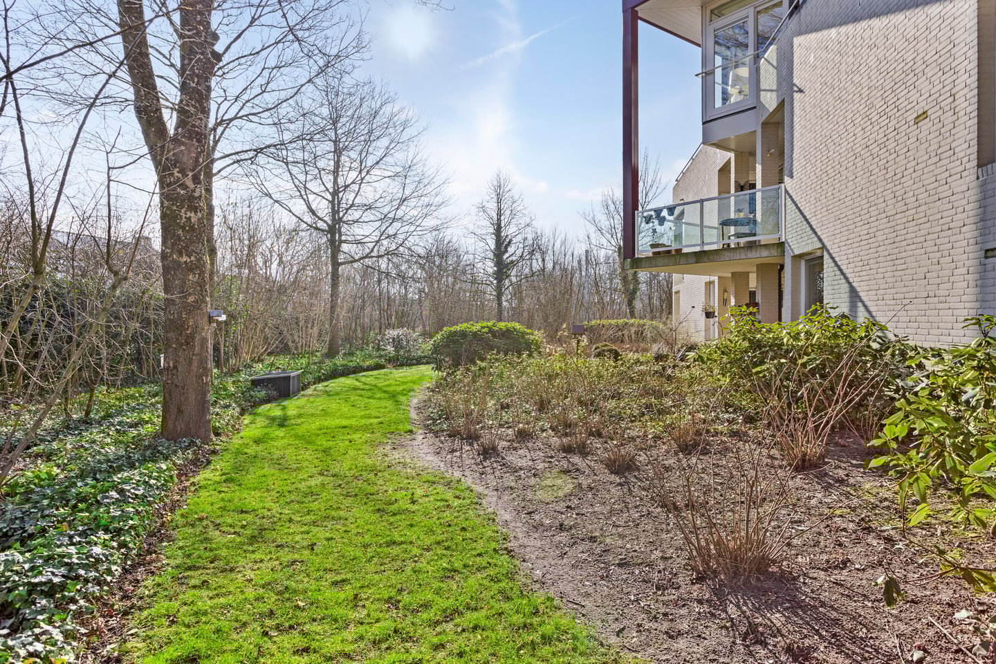 Foto 44 van Peter Benensonstraat 12