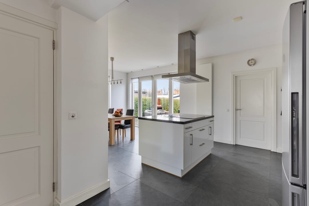 Photo 13 of Johan van Willigenstraat 29