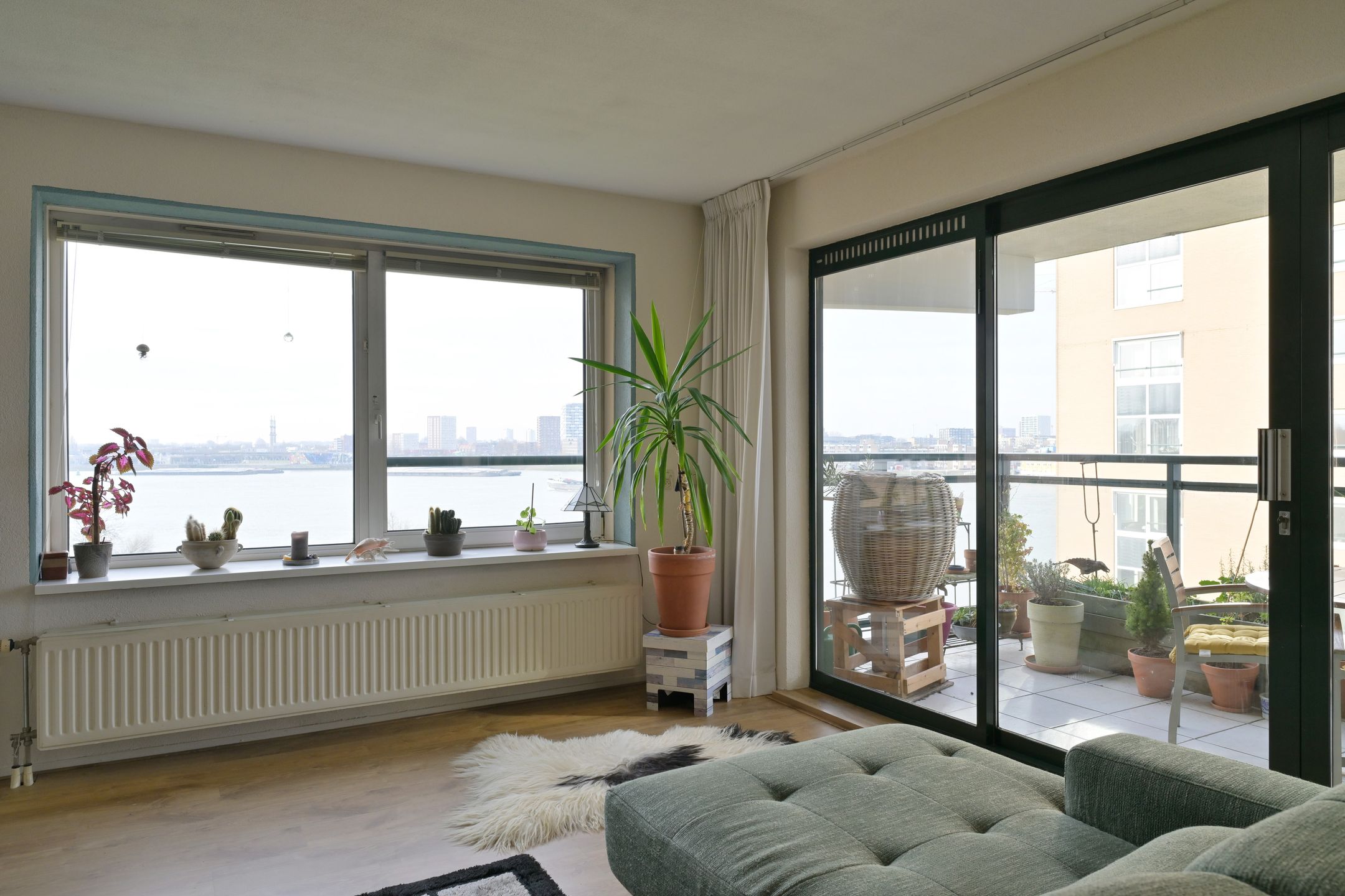 Foto 12 van Buitenbassinweg 733