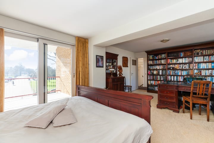 Foto 22 van Esdoornlaan 9