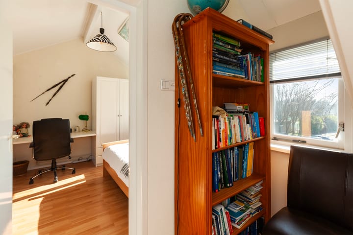 Foto 32 van Esdoornlaan 9