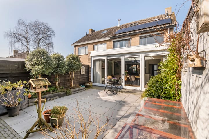 Foto 32 van Julianastraat 28