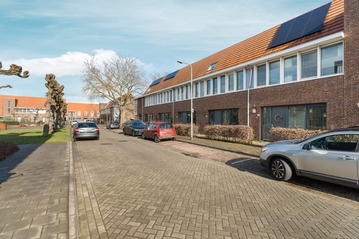 Photo 52 of Nachtegaalplein 40