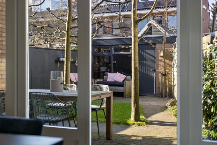 Foto 12 van Brederostraat 111