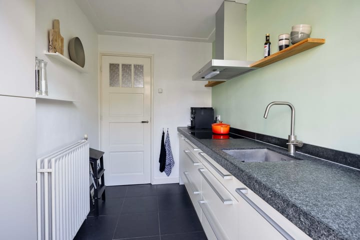 Foto 15 van Brederostraat 111