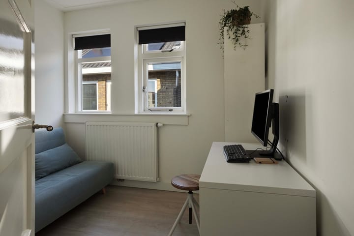 Foto 23 van Brederostraat 111