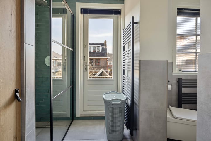 Foto 24 van Brederostraat 111