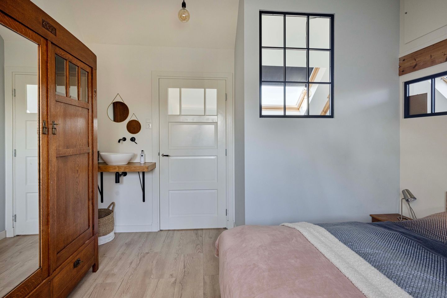 Photo 29 of Brederostraat 111