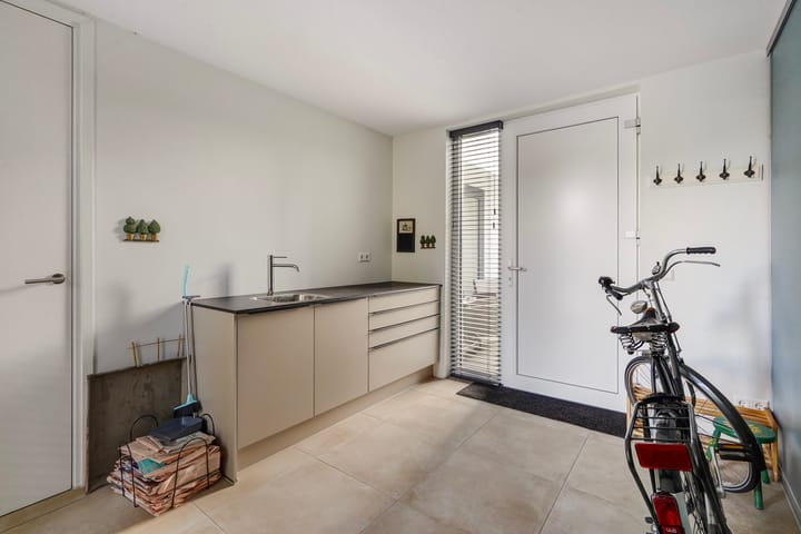 Photo 57 of Duinslag 24