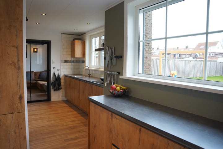 Photo 17 of Mr. J.E. Risseeuwstraat 27