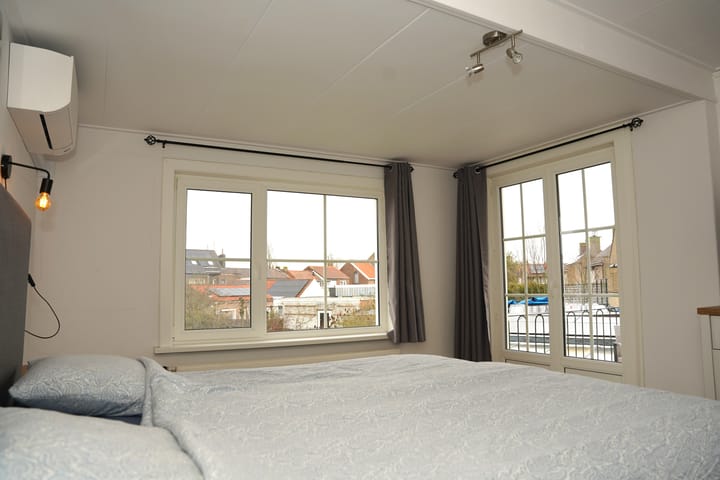 Photo 22 of Mr. J.E. Risseeuwstraat 27