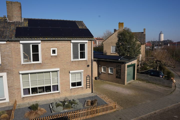 Photo 46 of Mr. J.E. Risseeuwstraat 27