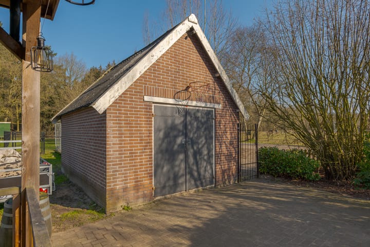 Foto 50 van Rechtuit 57