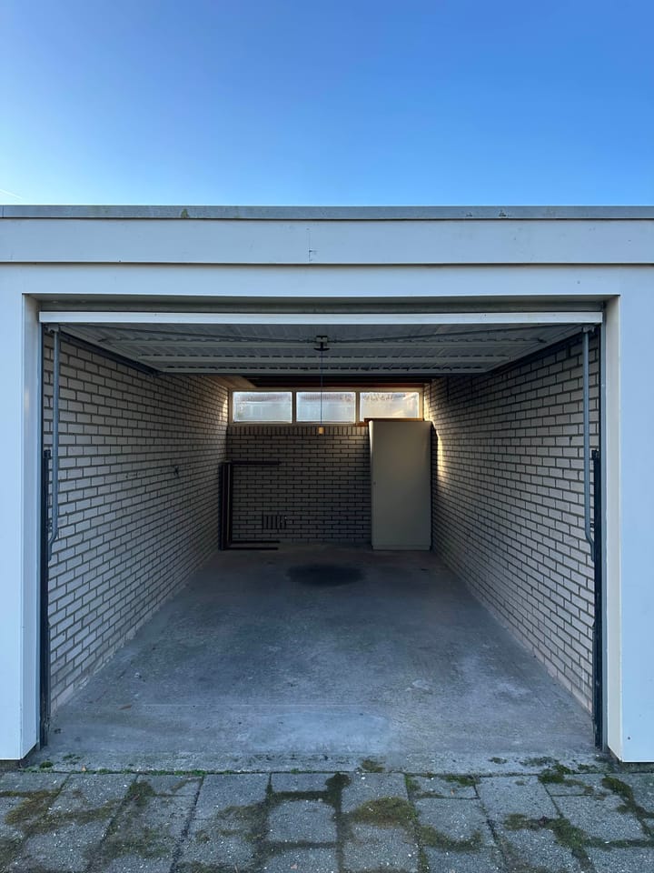 Photo 2 of Roerstraat 34-C