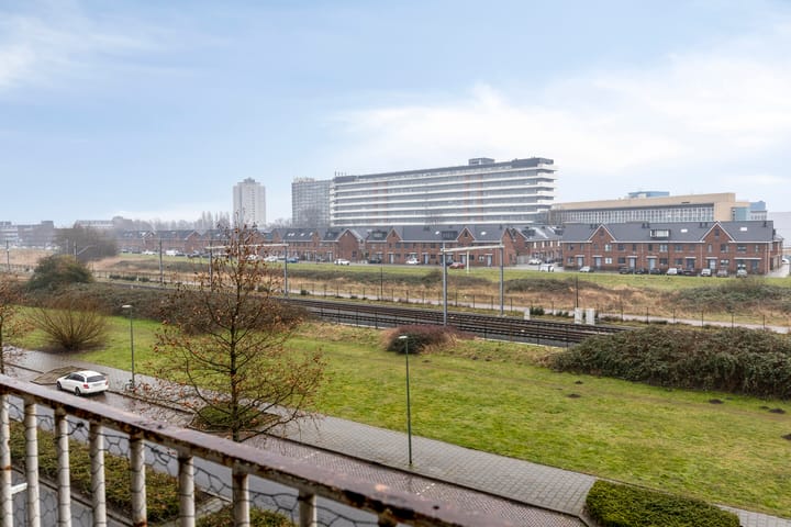 Foto 6 van Parallelweg 122-D