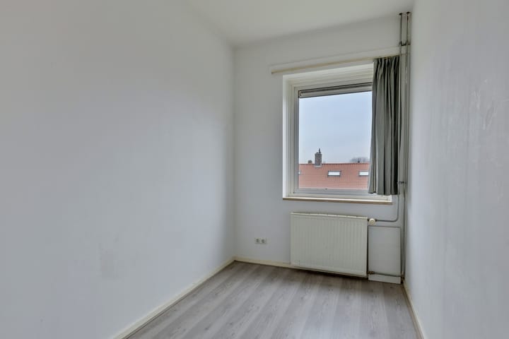 Foto 12 van Parallelweg 122-D