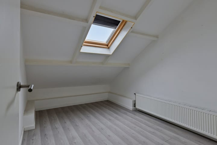 Foto 21 van Parallelweg 122-D