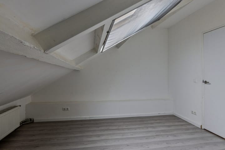 Foto 23 van Parallelweg 122-D