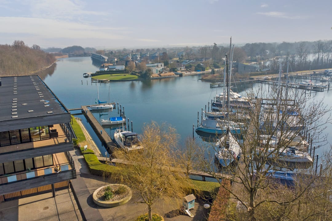 Foto 1 van Muidenweg 1-P