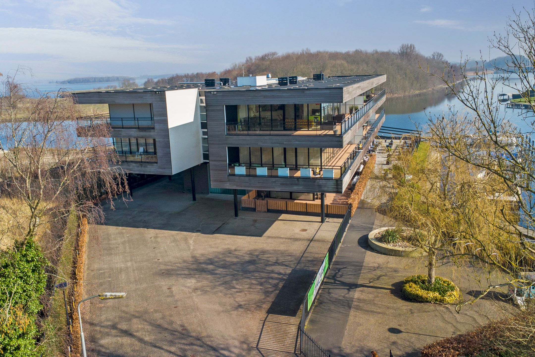 Foto 3 van Muidenweg 1-P