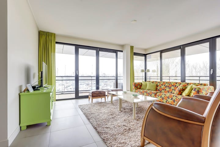 Foto 12 van Muidenweg 1-P