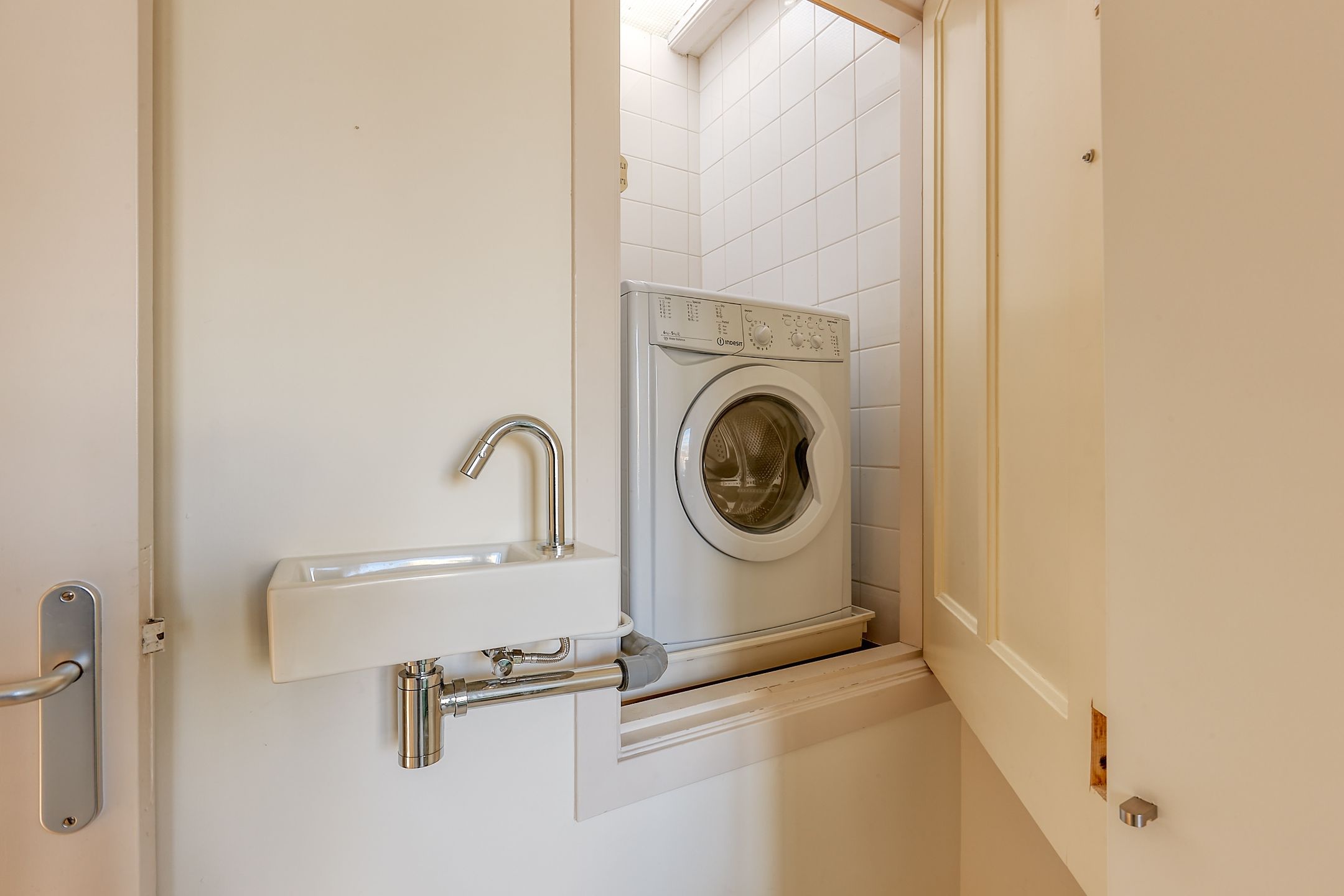 Foto 27 van van Naeltwijckstraat 17