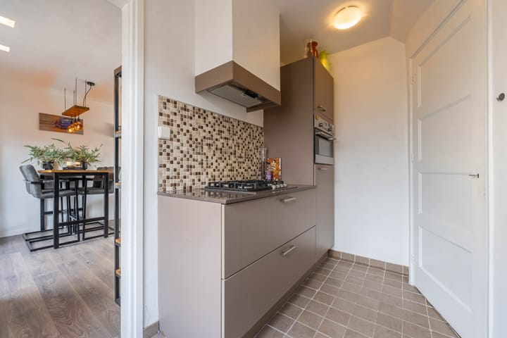 Foto 18 van Rozenstraat 8