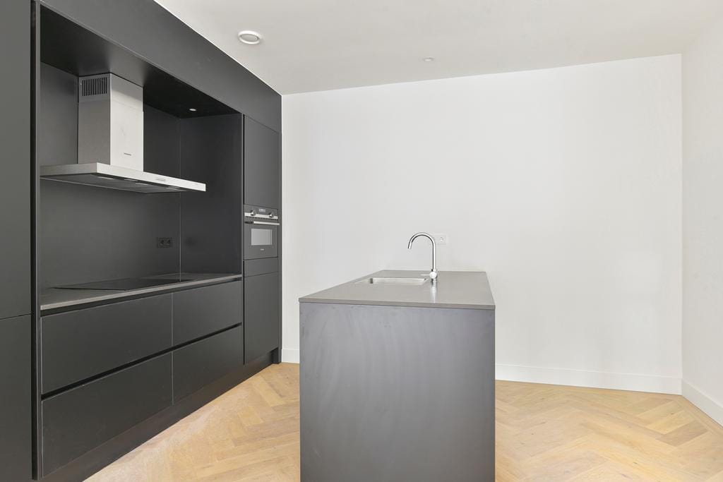 Photo 2 of Van Stolkweg 14-7