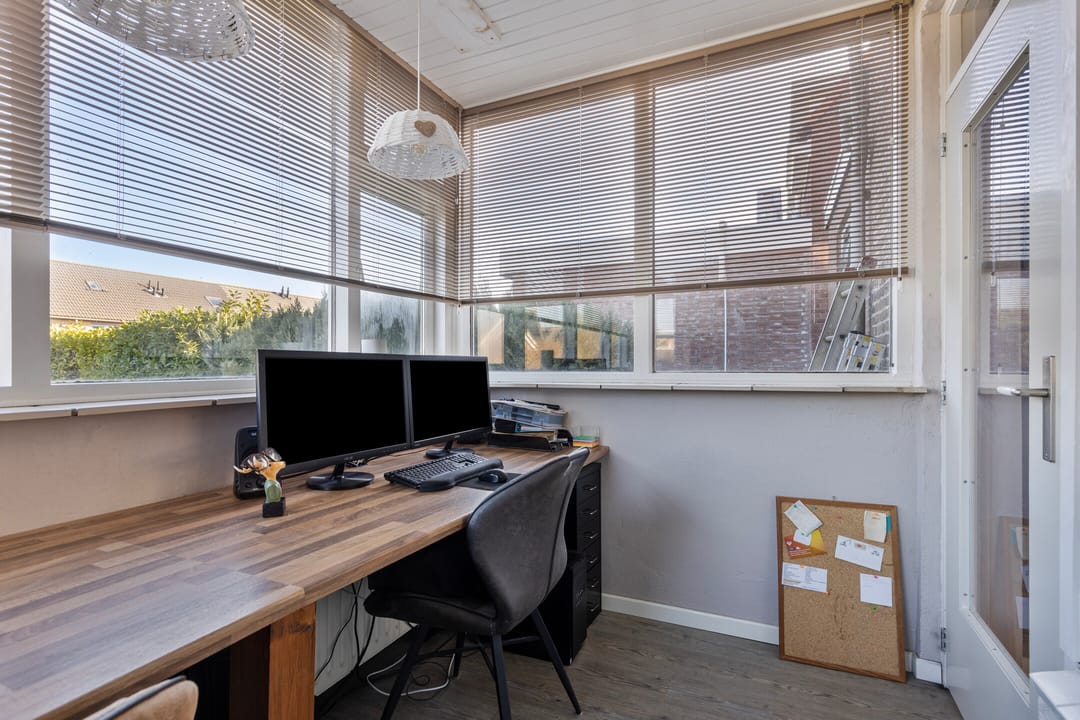 Foto 16 van Dennis Leestraat 77