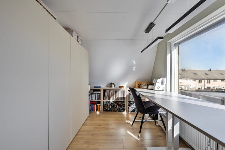 Photo 28 of Dennis Leestraat 77