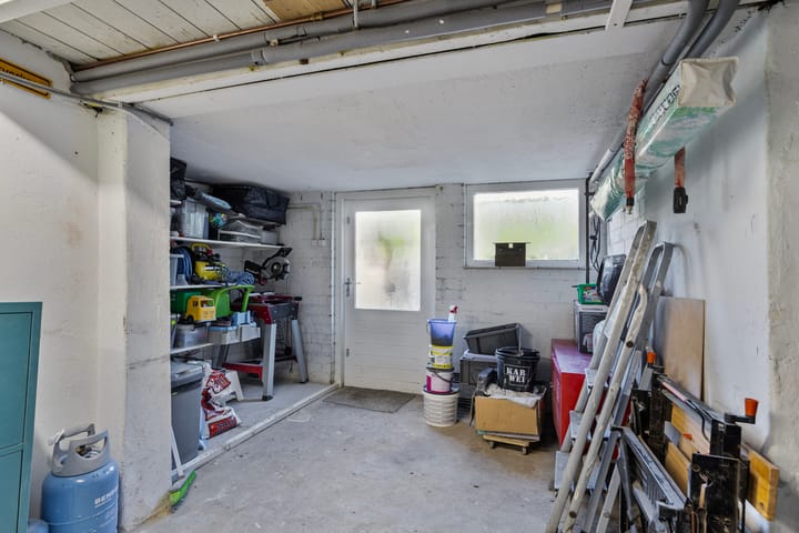 Photo 36 of Dennis Leestraat 77