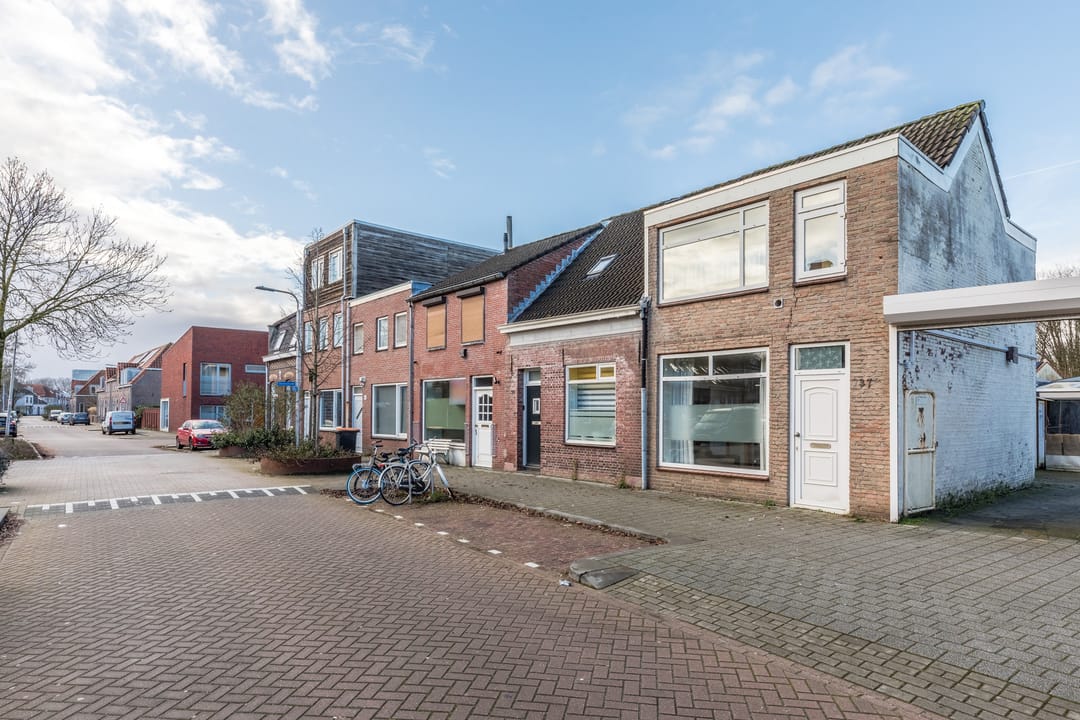 Photo 17 of Veestraat 37