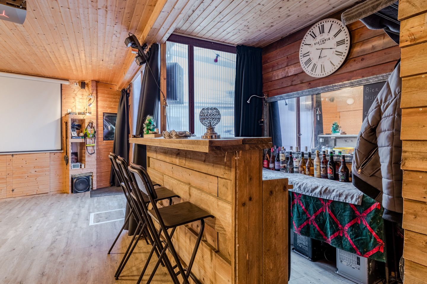 Photo 20 of Veestraat 37