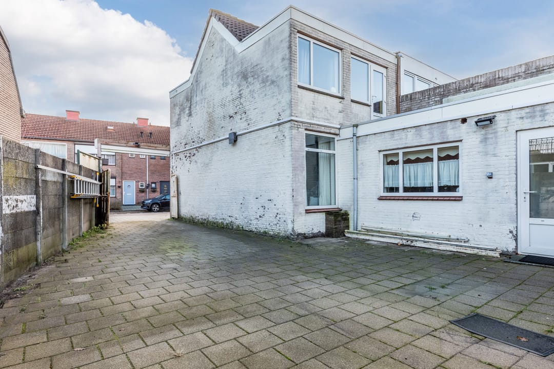 Photo 31 of Veestraat 37