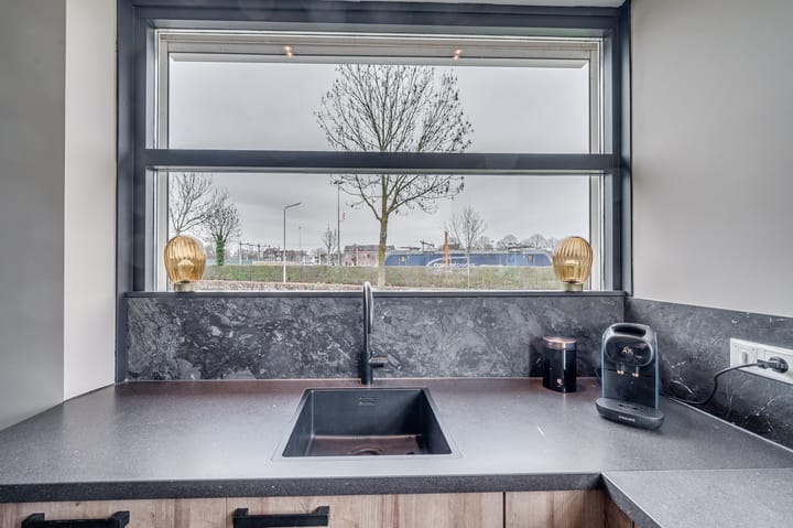 Foto 13 van Smaragd 47