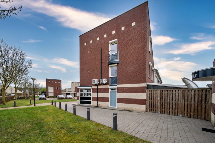 Foto 51 van Smaragd 47