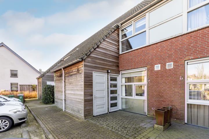 Foto 6 van Kaarsenmaker 8-B